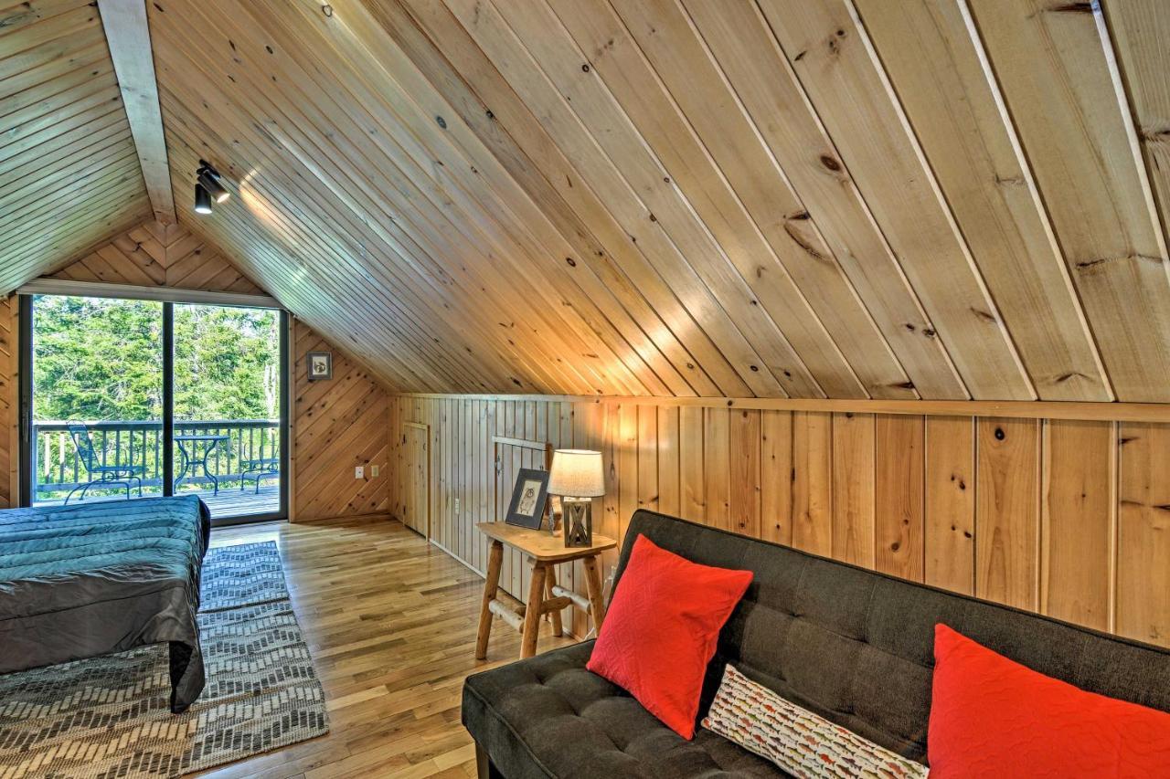 Riverfront Traverse City Cabin Fish, Kayak And Tube Exterior photo