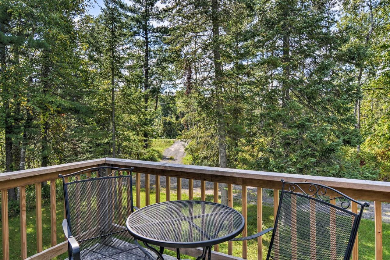 Riverfront Traverse City Cabin Fish, Kayak And Tube Exterior photo